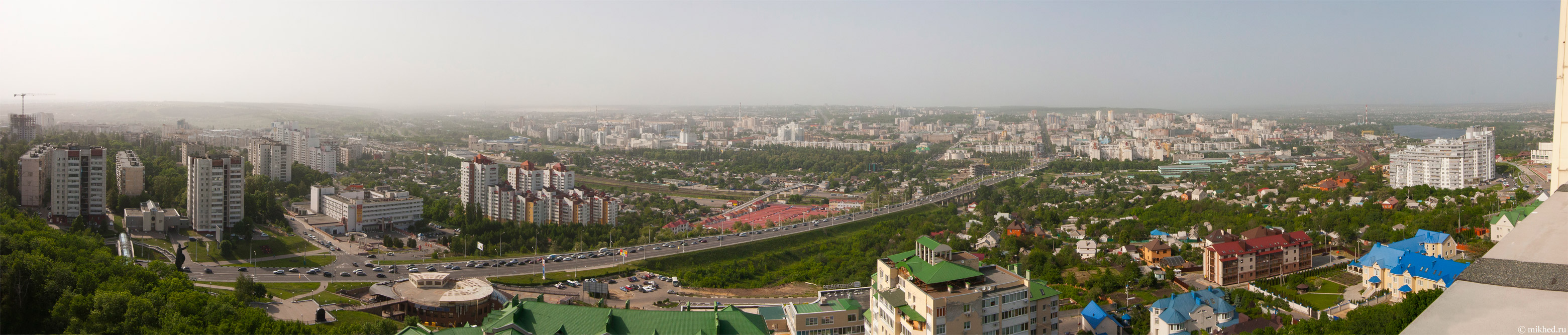 Бєлгород, вид на центр з висотки на вулиці Костюкова