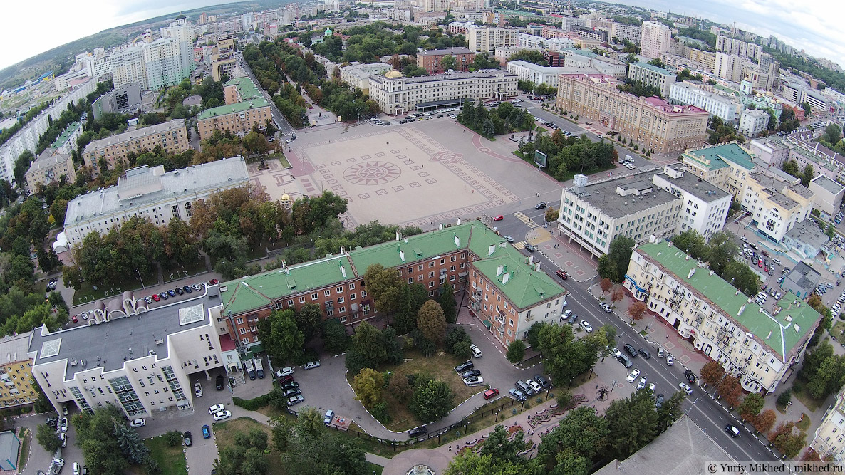 Соборная площадь Белгорода с высоты