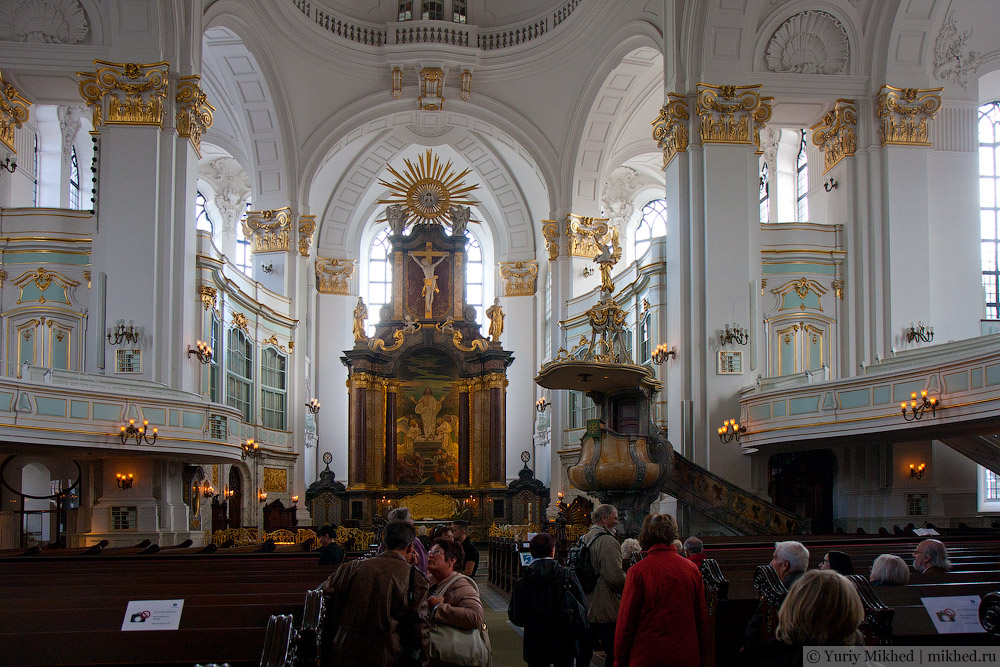 Алтарь церкви святого Михаила в Гамбурге