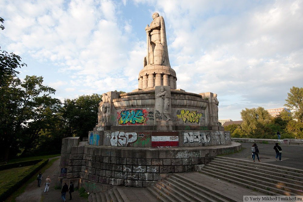 Пам’ятник Бісмарку в Гамбурзі