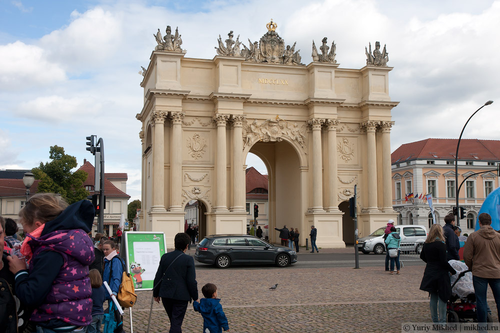 Бранденбурзькі ворота в Потсдамі