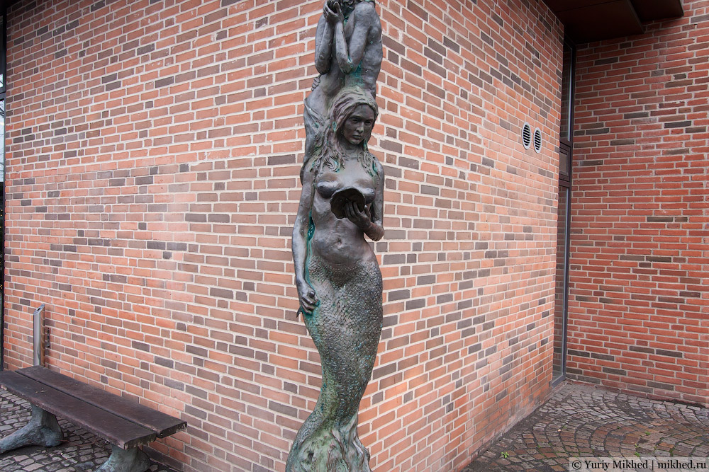 Памятники Андерсену и его героям в Оденсе