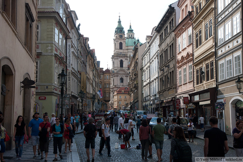 Туристи в Празі