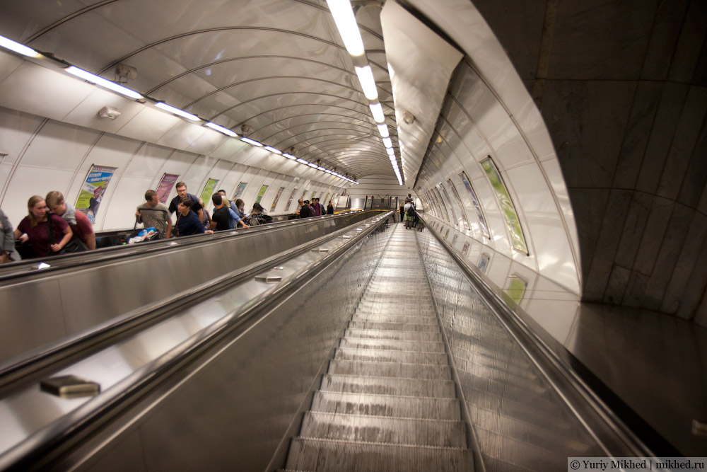 Эскалатор пражского метро